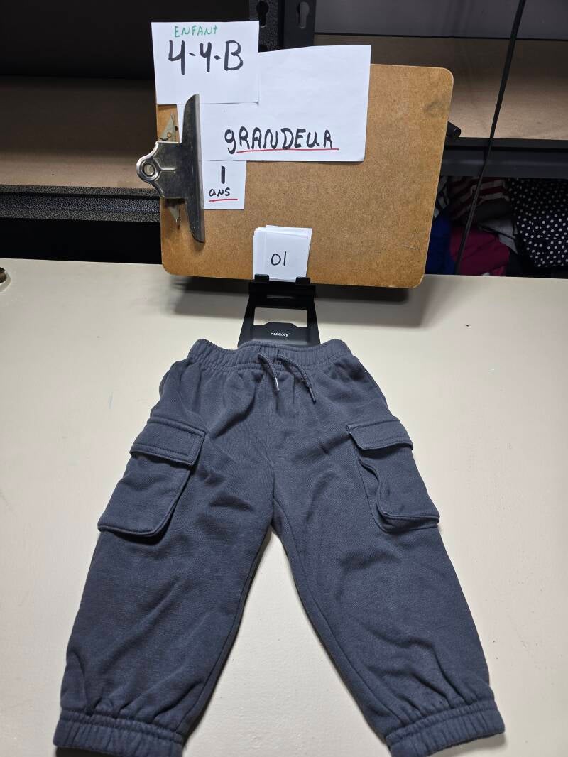 4-4-B 1  Enfant 1 Pantalon