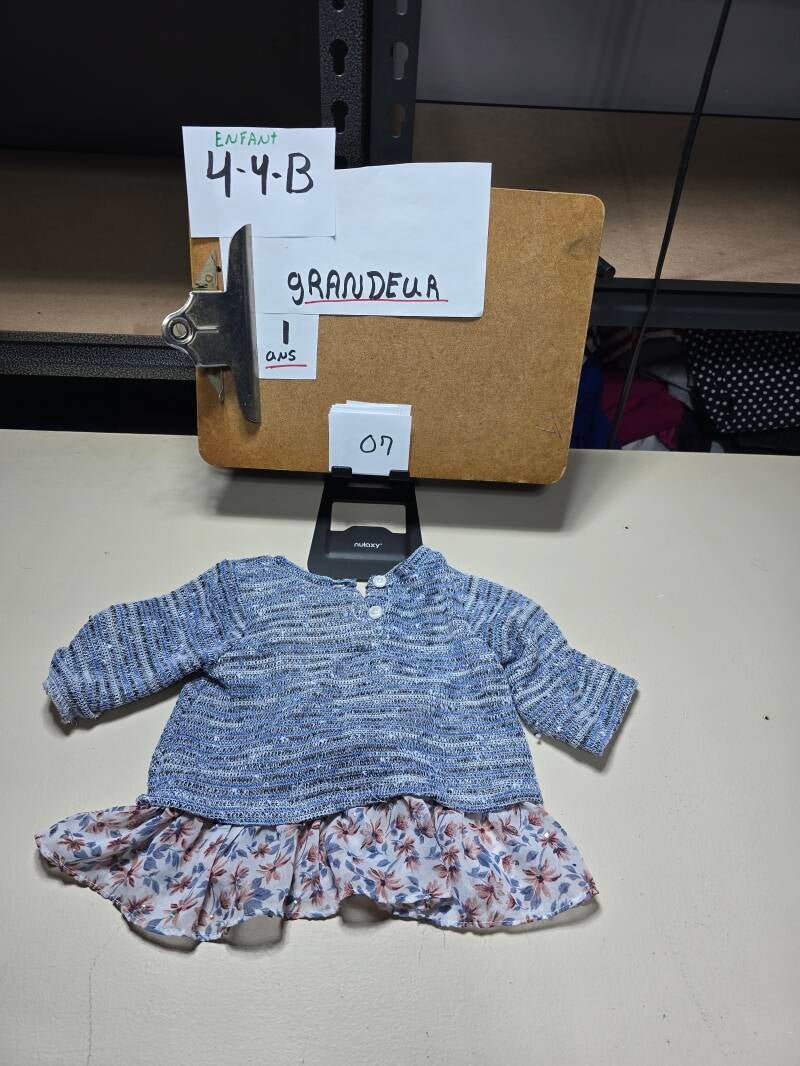 4-4-B 7  Enfant 1 Chandail 