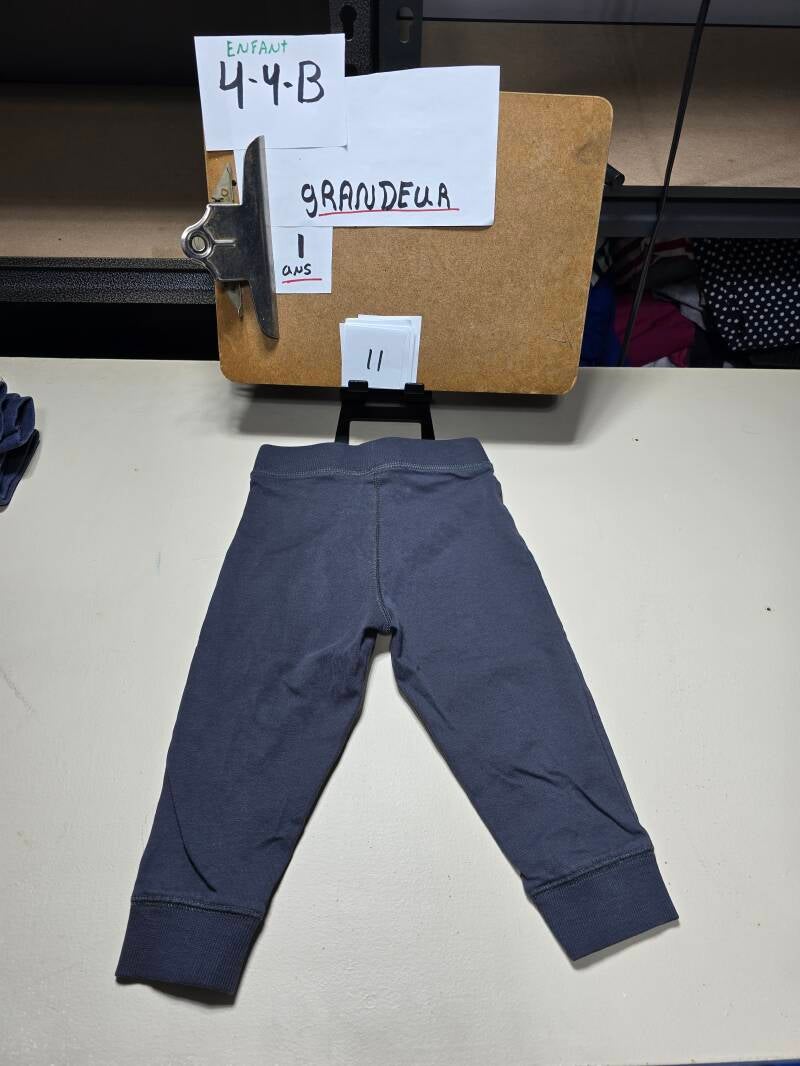 4-4-B 11  Enfant 1 Pantalon