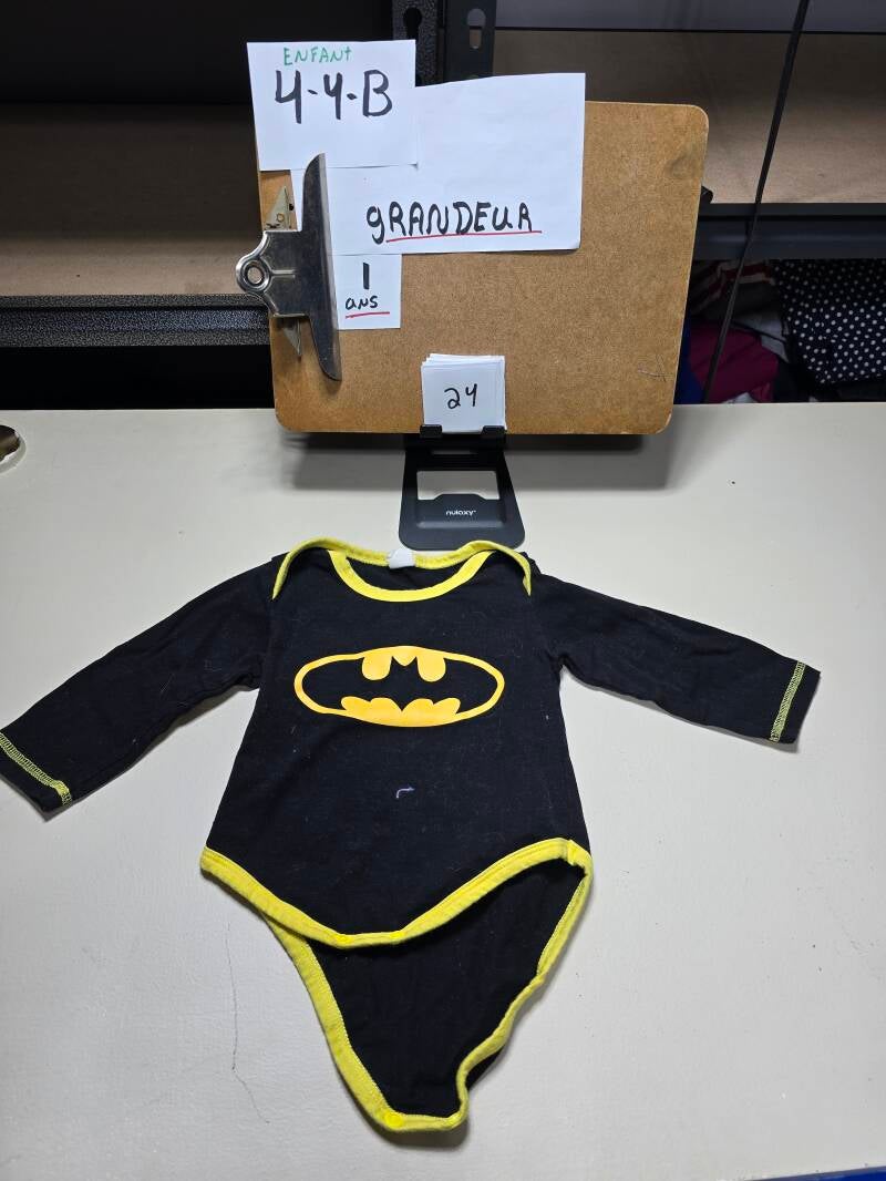 4-4-B 24  Enfant 1 Chandail 