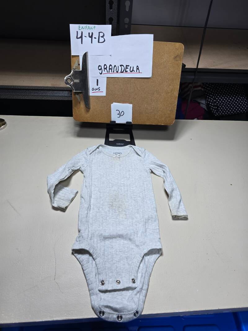 4-4-B 30  Enfant 1 Chandail 