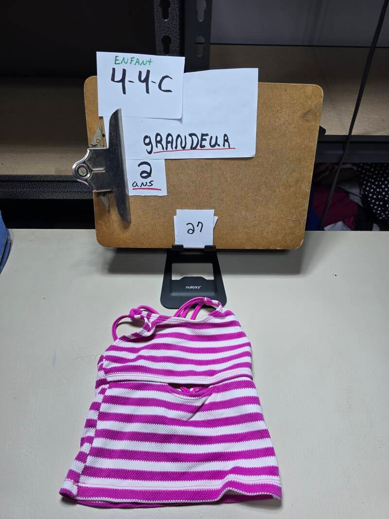 4-4-C 27  Enfant 2 Chandail
