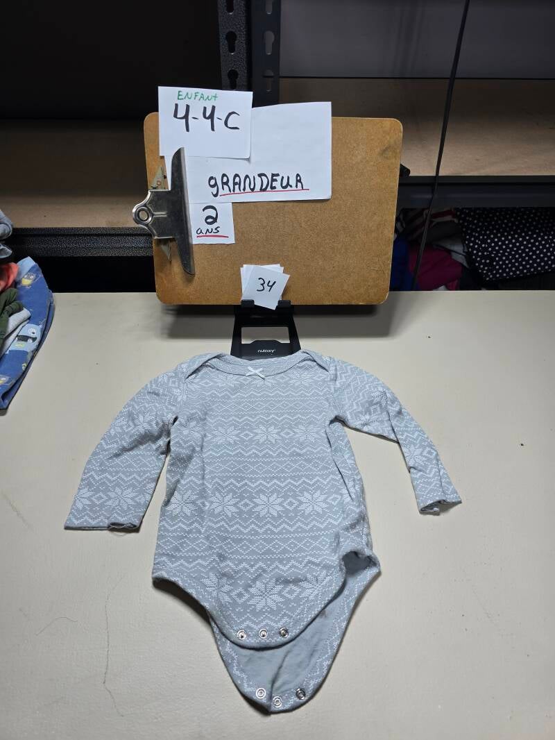4-4-C 34  Enfant 2 Chandail