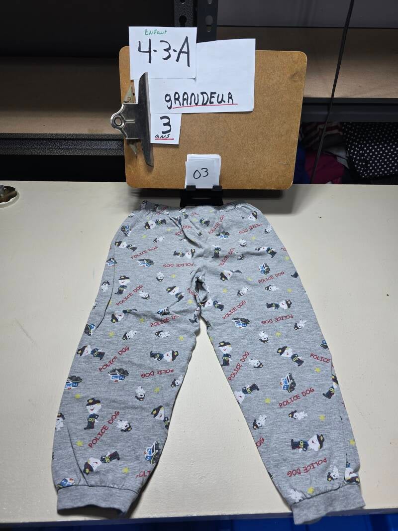 4-3-A 3  Enfant 3 Pantalon
