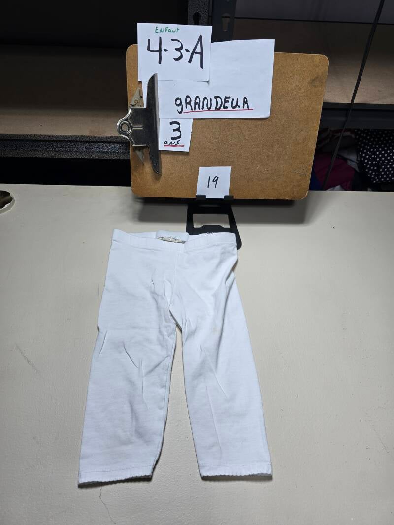 4-3-A 19  Enfant 3 Pantalon