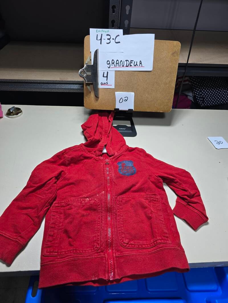 4-3-C 2  Enfant 4 Chandail