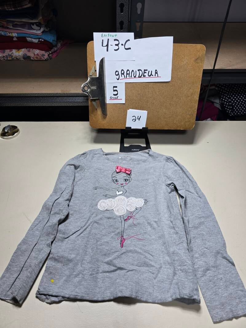 4-3-C 241  Enfant 5 Chandail