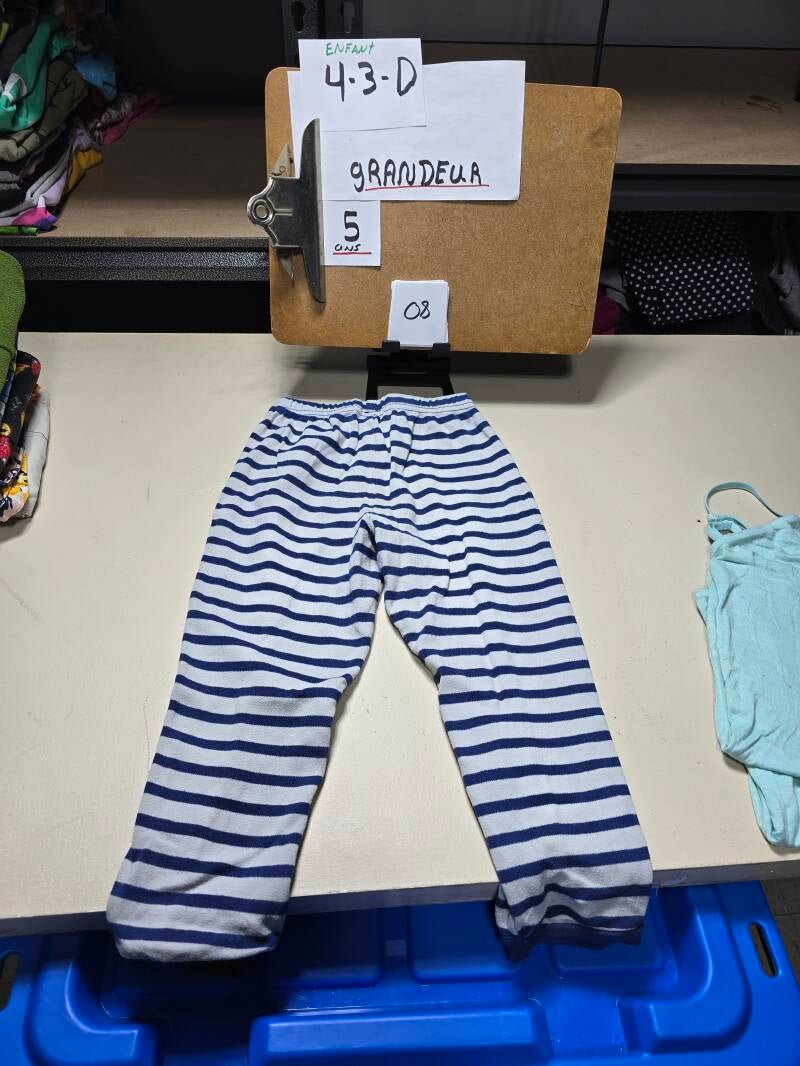 4-3-D 8  Enfant 5 Pantalon