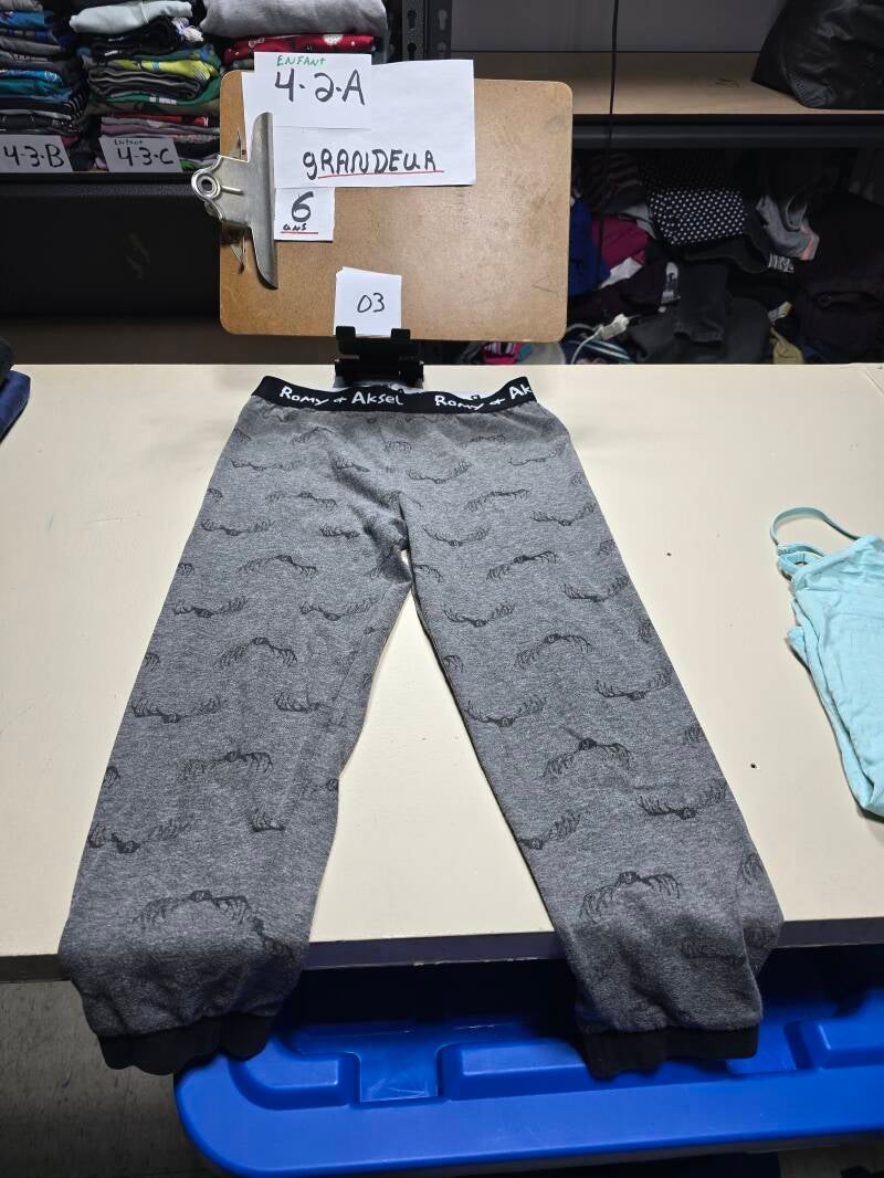 4-2-A 3  Enfant 6 Pantalon