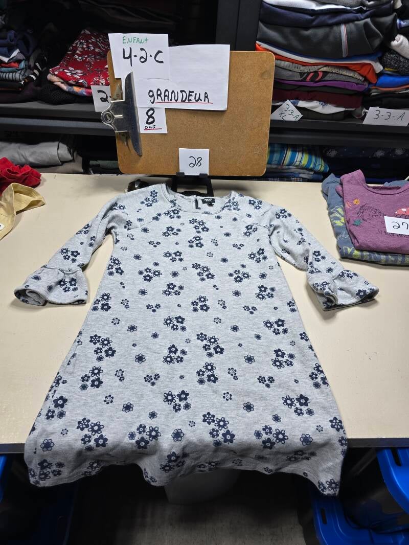 4-2-C 28  Enfant 8 Chandail