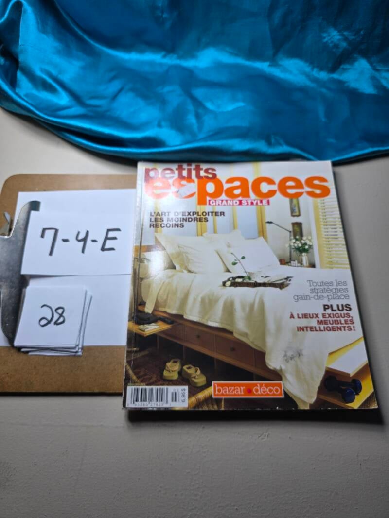 7-4-E 28 Livre a