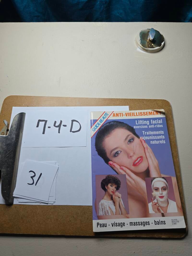 7-4-D 31 Livre a