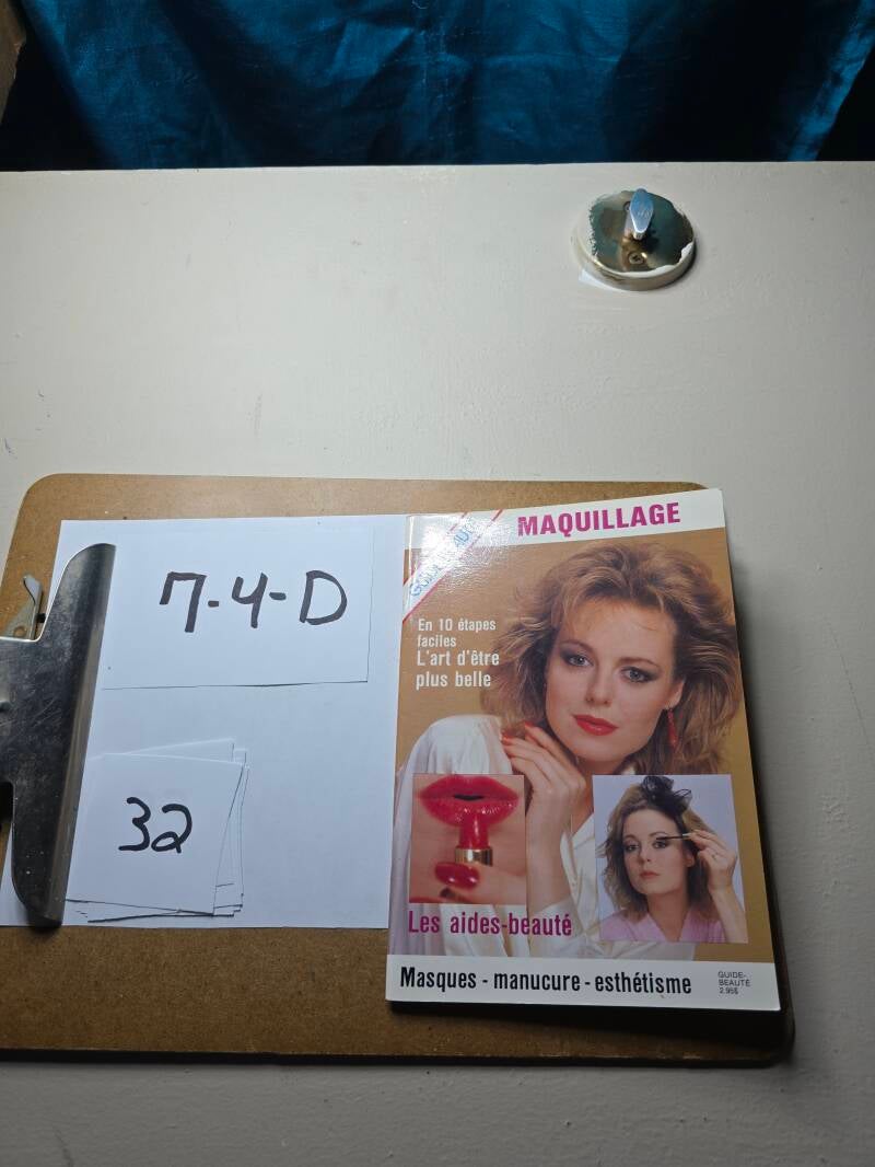 7-4-D 32 Livre a
