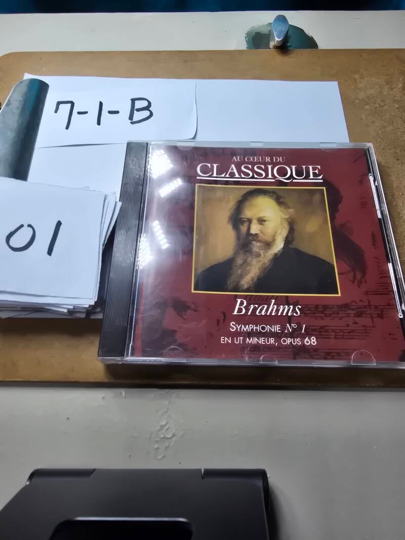 7-1-B 1 audio CD