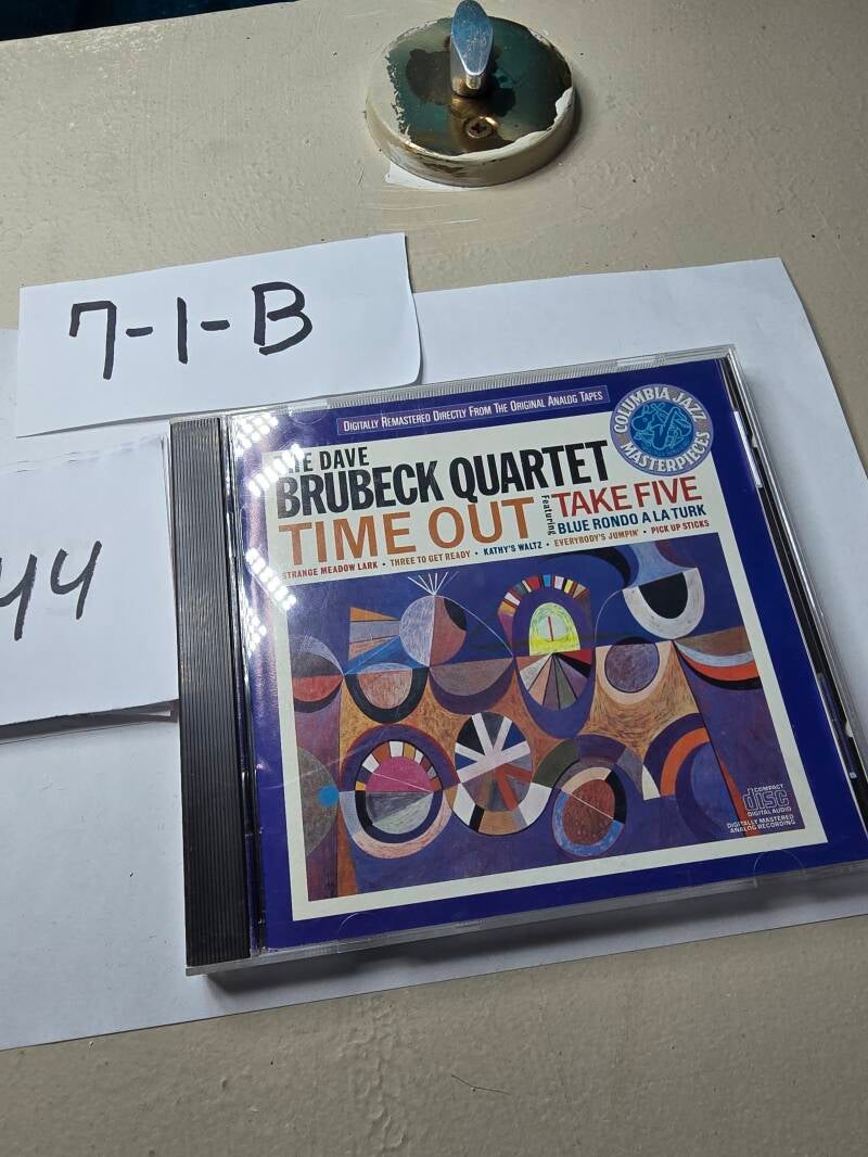 7-1-B 44 audio CD