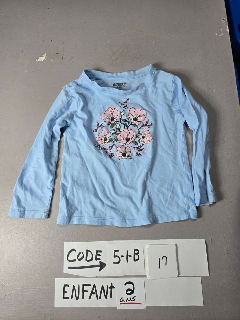 5 1-B 17  Enfant 2 Chandail