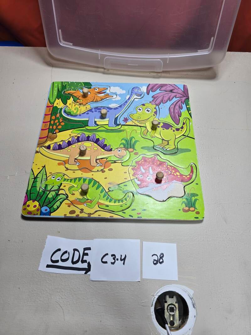 C3-4 281 divers cat