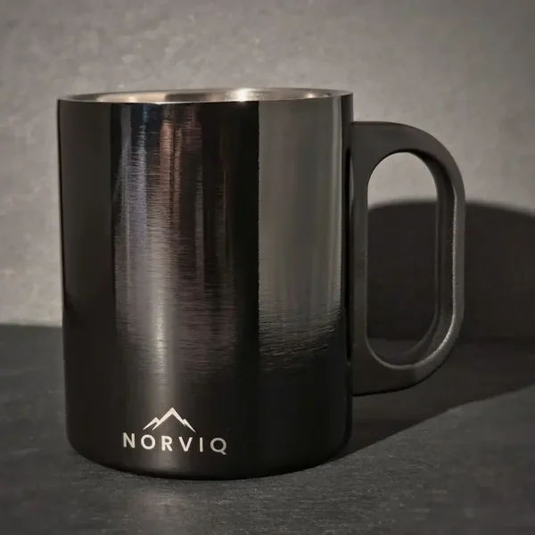 NORVIQ Steel Mug – Doppelwandiger Edelstahlbecher 300 ml
