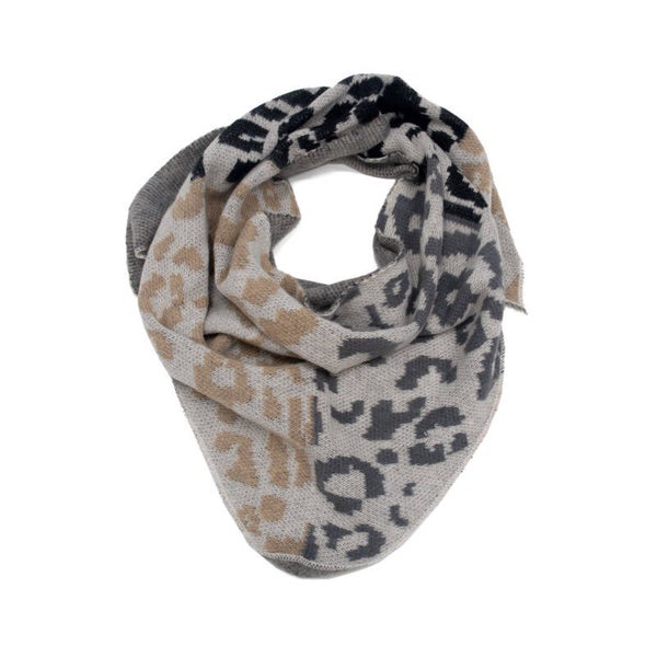 🧣 Soft Triangle Scarf – Neutral Leopard Mix