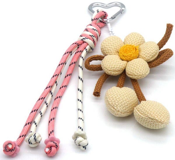 🌼 Bag Charm – Daisy Rope