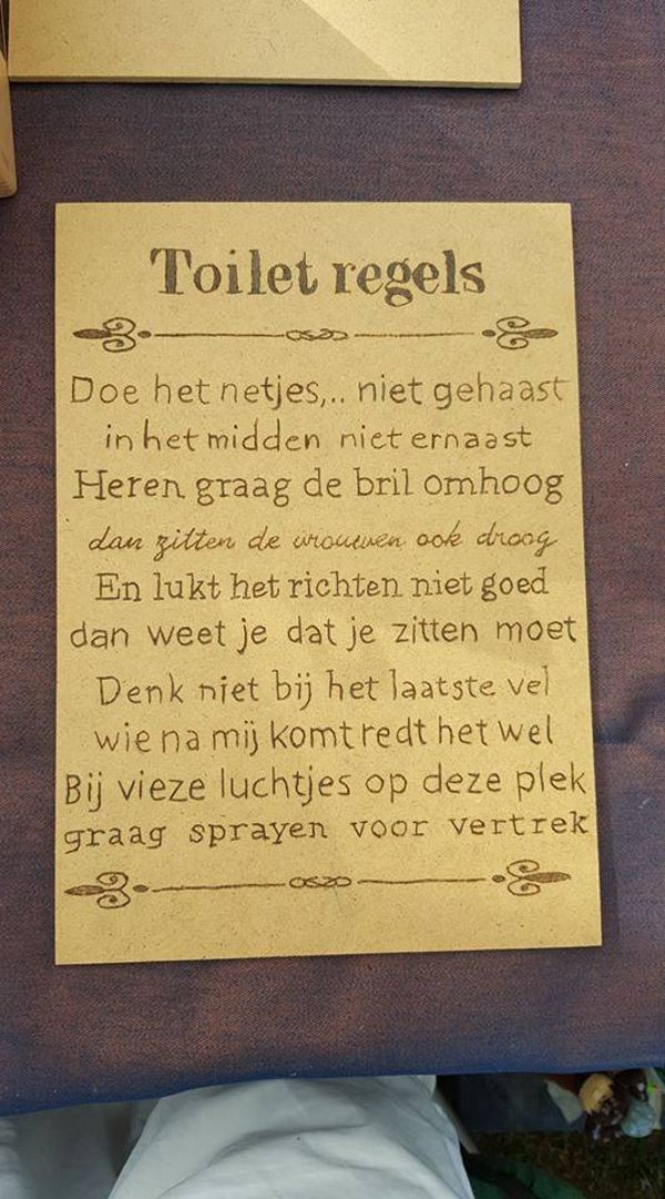 Tekst Bord 3 (toilet regels)