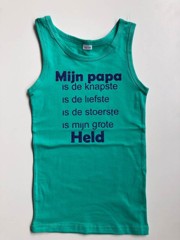 Groene Hemd met Blauwe Glitter Tekst 