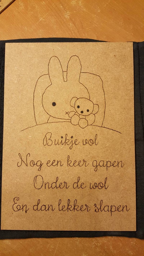 Nijntje Afbeelding en tekst gebrand