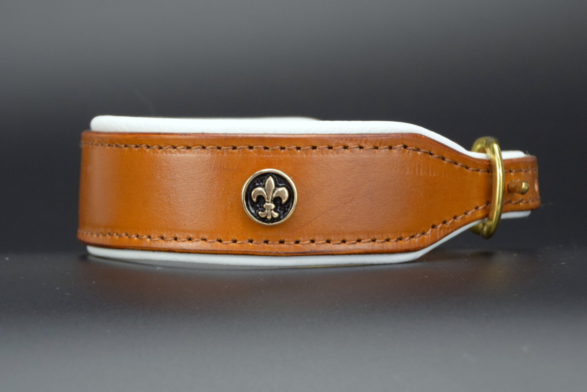 Wilde Hummel "Fleur de Lys - Gold"