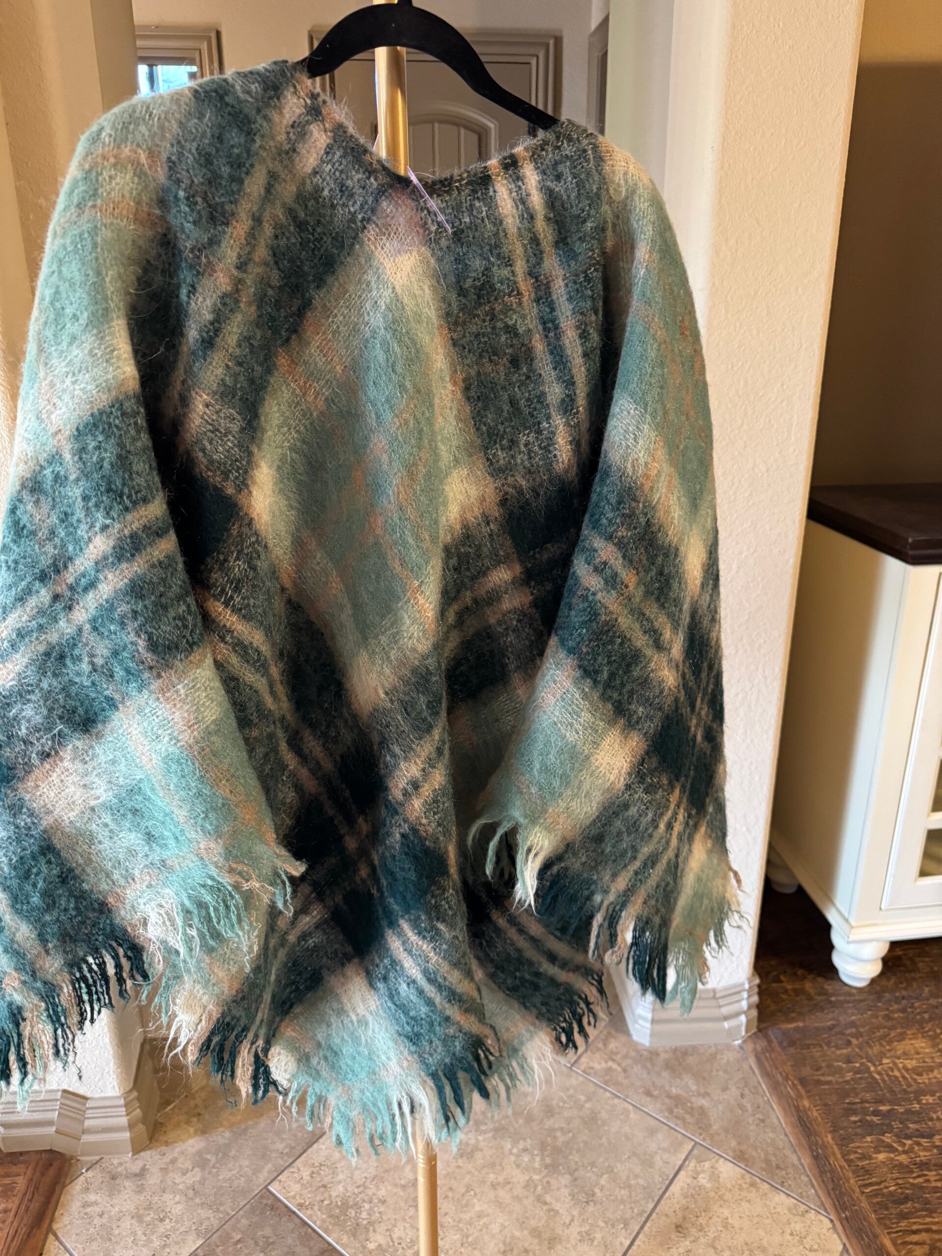 Vtg 70s Abercrombie & Fitch Mohair Shawl Made In Scotland Green Tartan Wrap