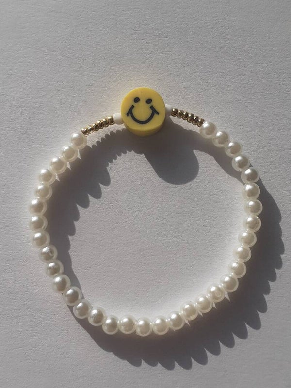 Yellow smiley pearl