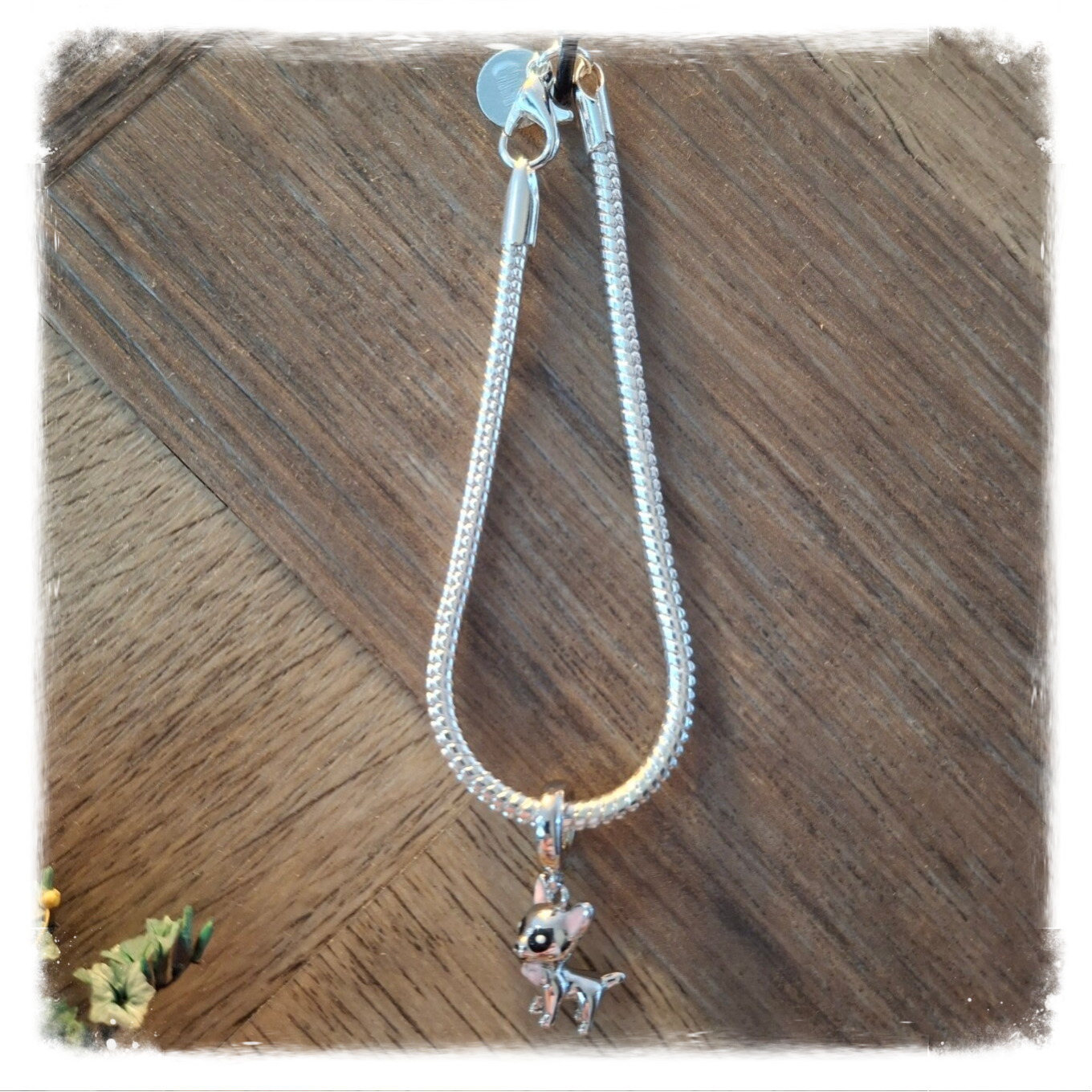 🐾 Sterling Zilveren Armband met Chihuahua Bedel – 17 cm