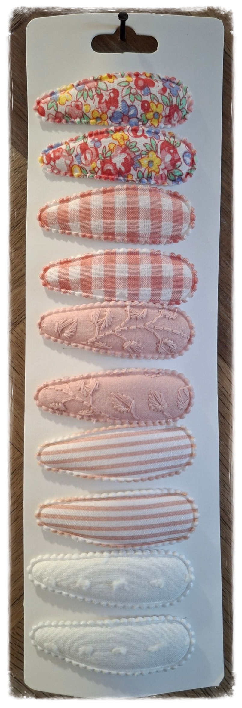 Set van 10 handgemaakte stoffen haarklemmetjes