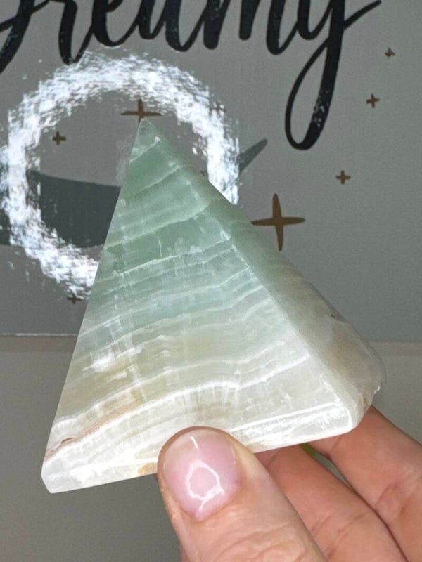 Picasso Calcite Pyramid fy34