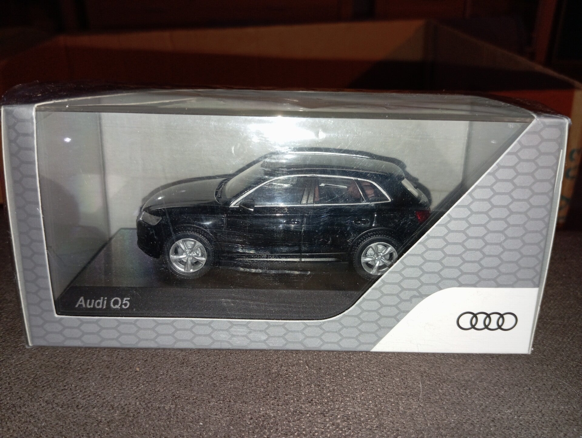 Audi Q5 IScale 1:43