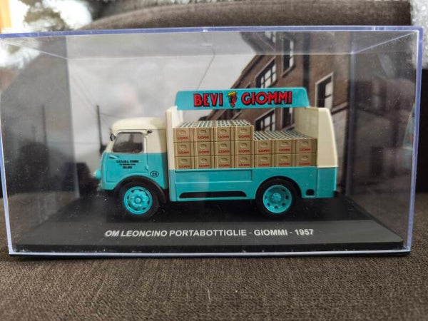OM Leoncino Portabottiglie 1957 Giommi von Hachette 1:43