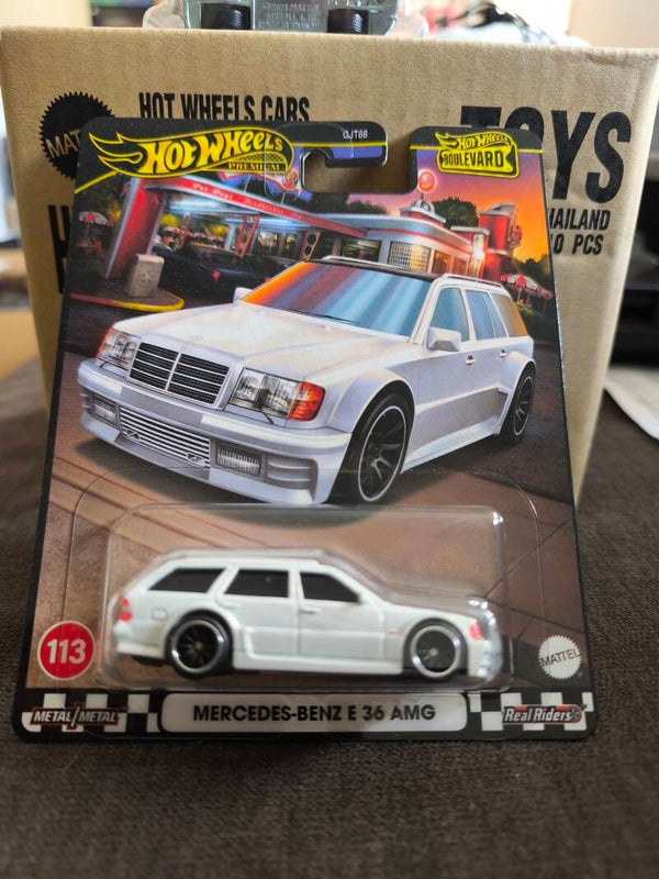 Mercedes Benz E36 AMG Boulevard 113