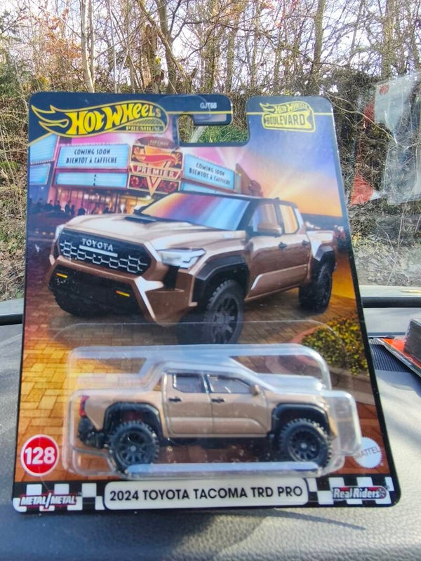 Toyota Tacoma TRD Pro Boulevard 128