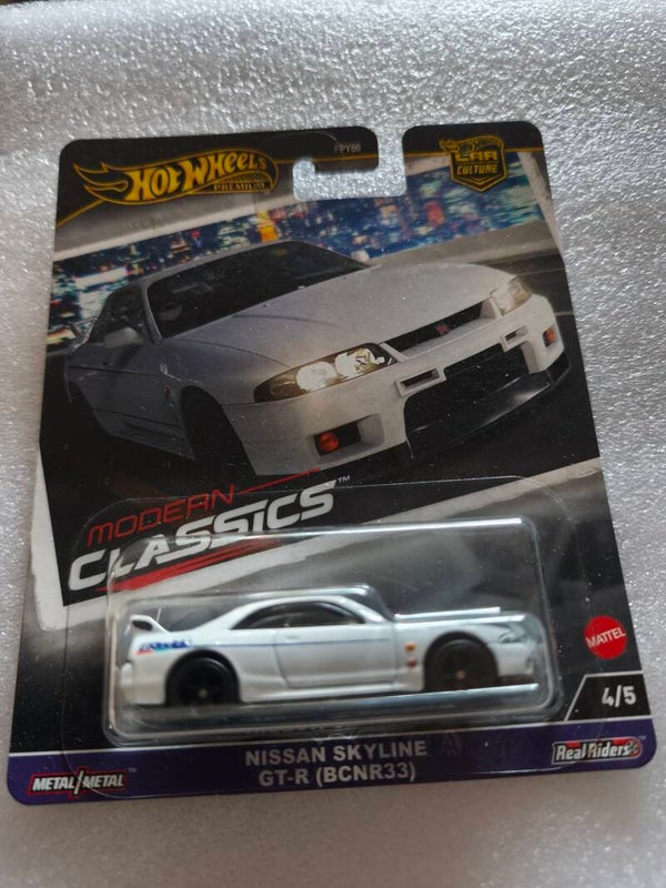 Nissan Skyline GT-R (BCNR33) Modern Classics