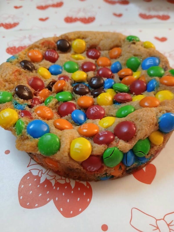 M&M Chocolate Chip Cookie (half dozen)