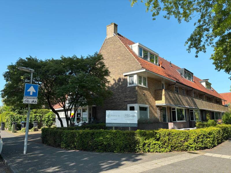 Mesologiepraktijk in Hilversum, goed bereikbaar voor cliënten uit het Gooi, waaronder Bussum, Laren en Huizen en vanuit Utrecht en omgeving