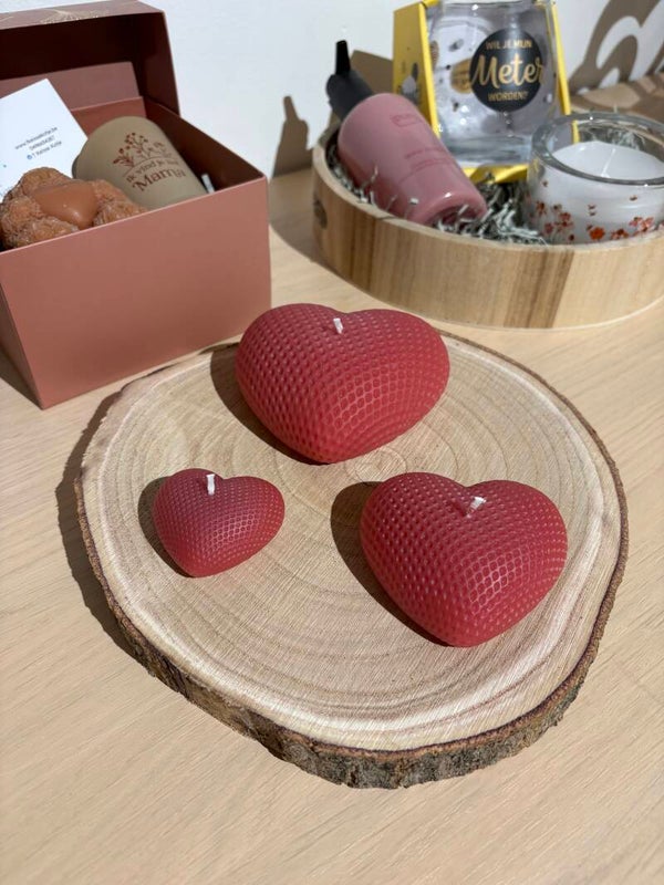 3 hartjes kaarsen op plateau