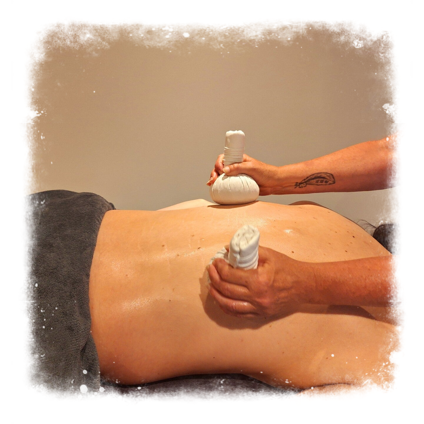 Kruidenstempel massage Sittard Zen Bie Es