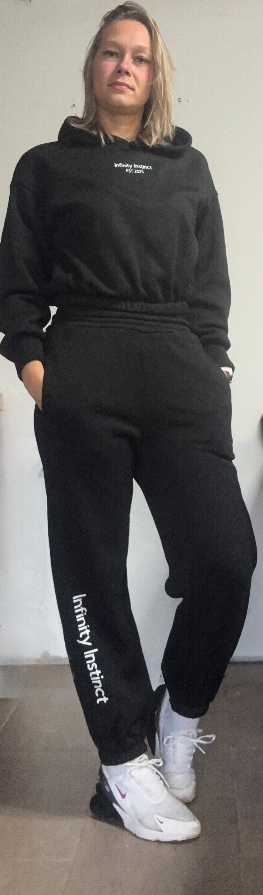 Infinity Instinct Jogger– Zwarte Jogger Infinity Instinct | Limited Drop (PRE-ORDER)