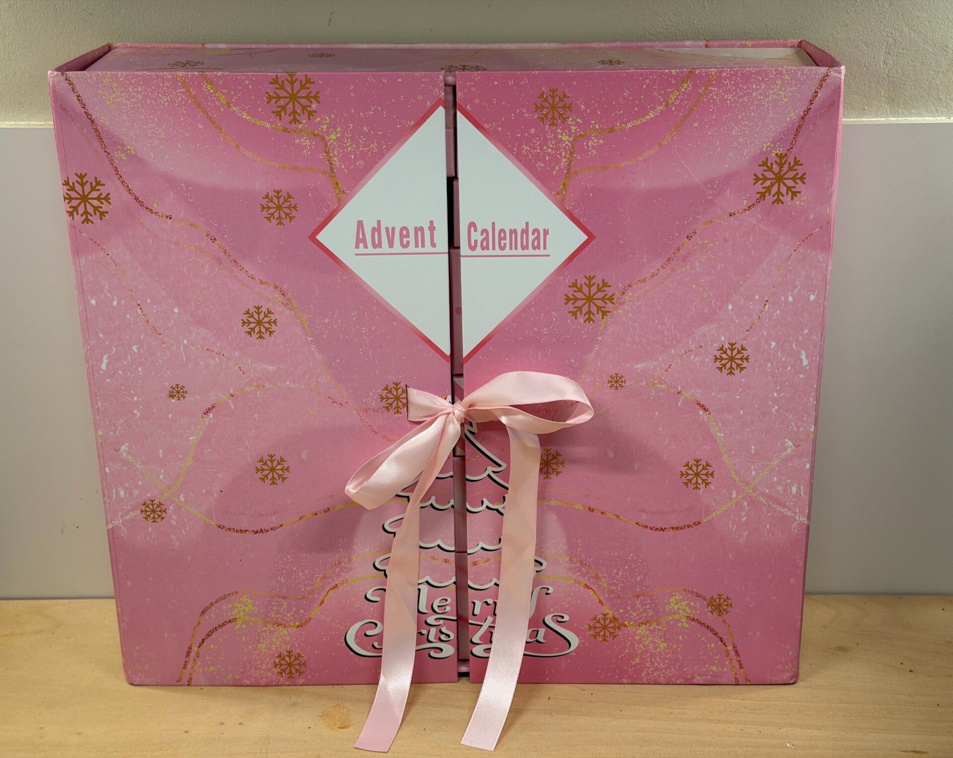 Adventskalender XL roos met roze en witte kerstfiguurkaarsjes