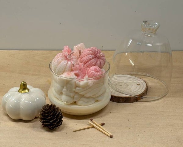 Herfst en Halloween collectie stolpje met roze en witte pompoentjes