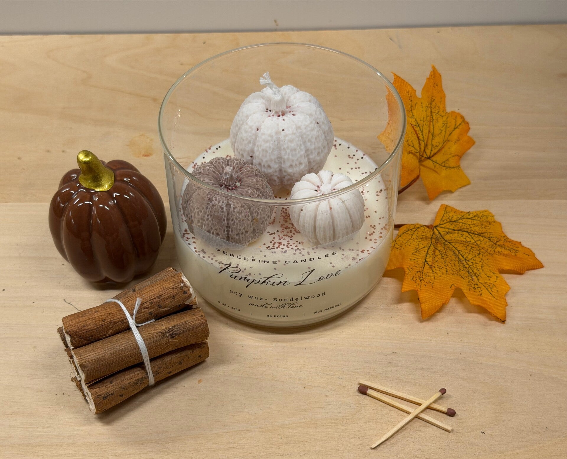 Herfst en Halloween collectie themaglas gevuld met pompoenen