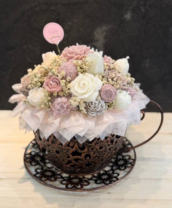 Bouquet Candle in metalen kop en schotel XXL