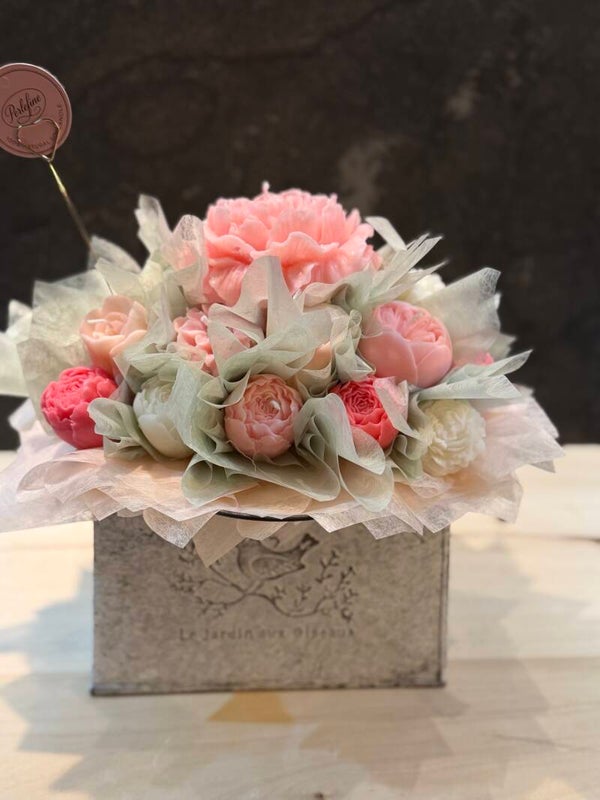 Bouquet Candle in metalen handtas