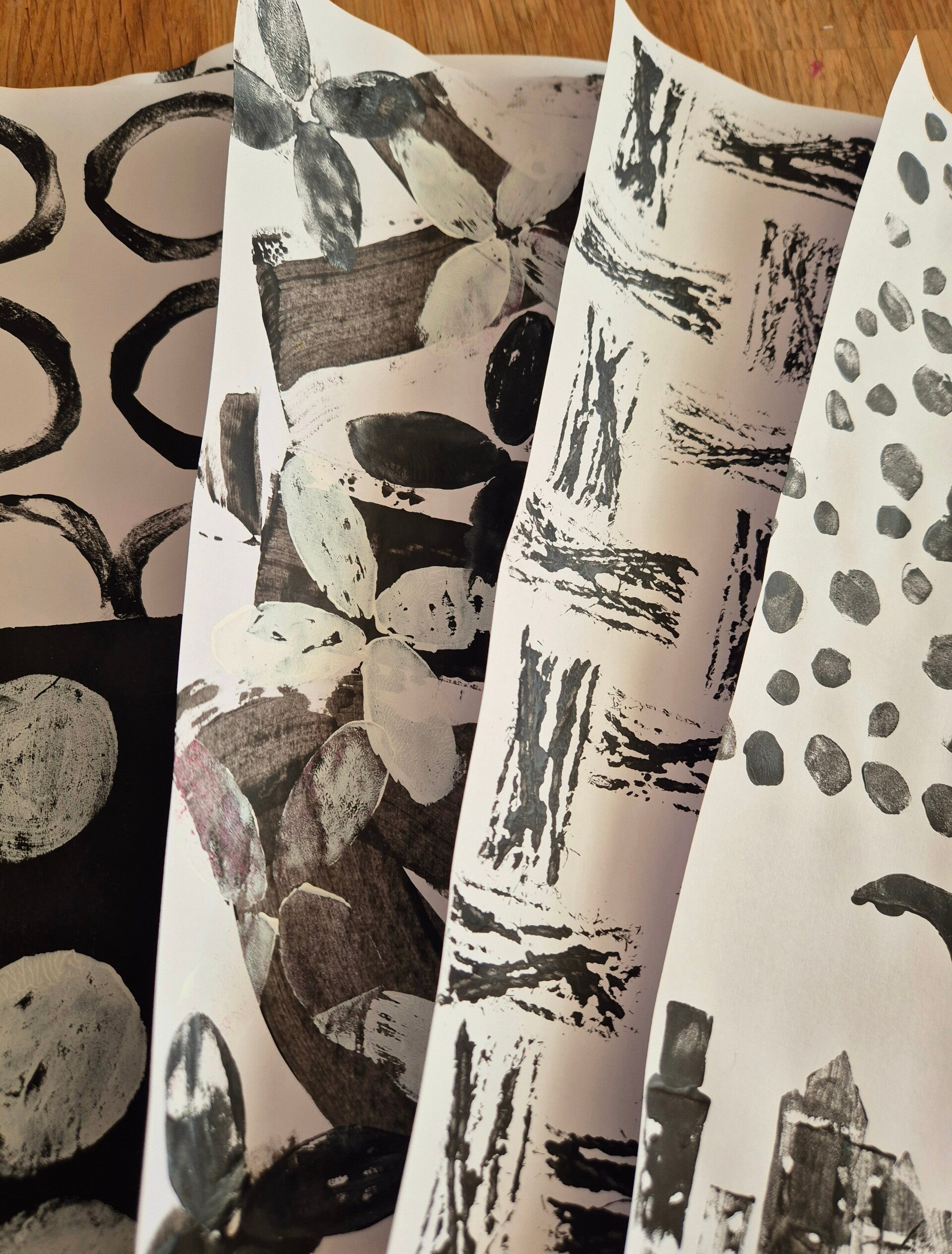 Handgemachtes Papier Set, Schwarz-Weiß-Neutral, 10 Papiere