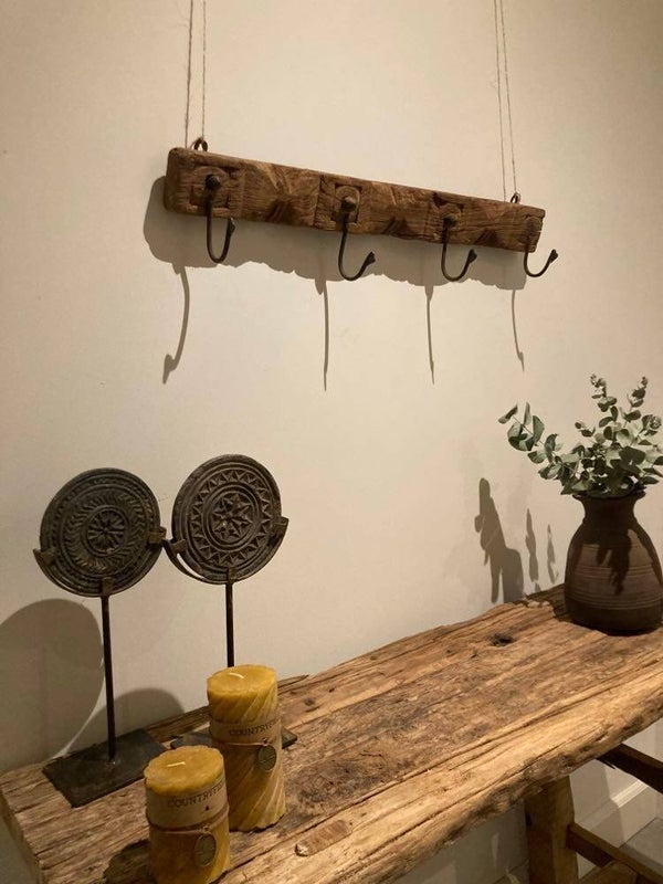 Houten kapstok gemaakt van een oud tempelstuk - 74 cm breed